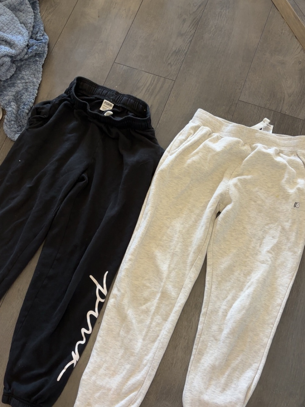 Victoria secret pink XS sweats. New balance (18/20) white jogger sweats